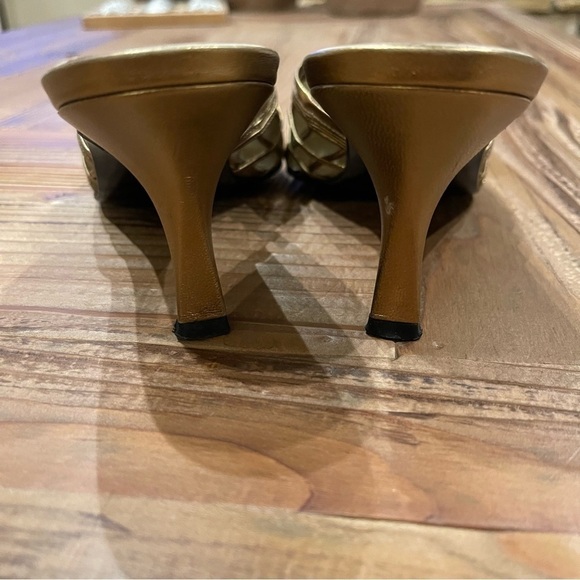 Women's gold bronze kitten heels metal metallic leather open back size 8 slides - Picture 6 of 15